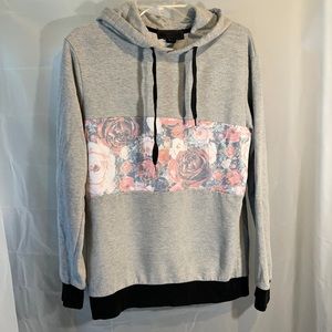 Hooded fashion sweatshirt